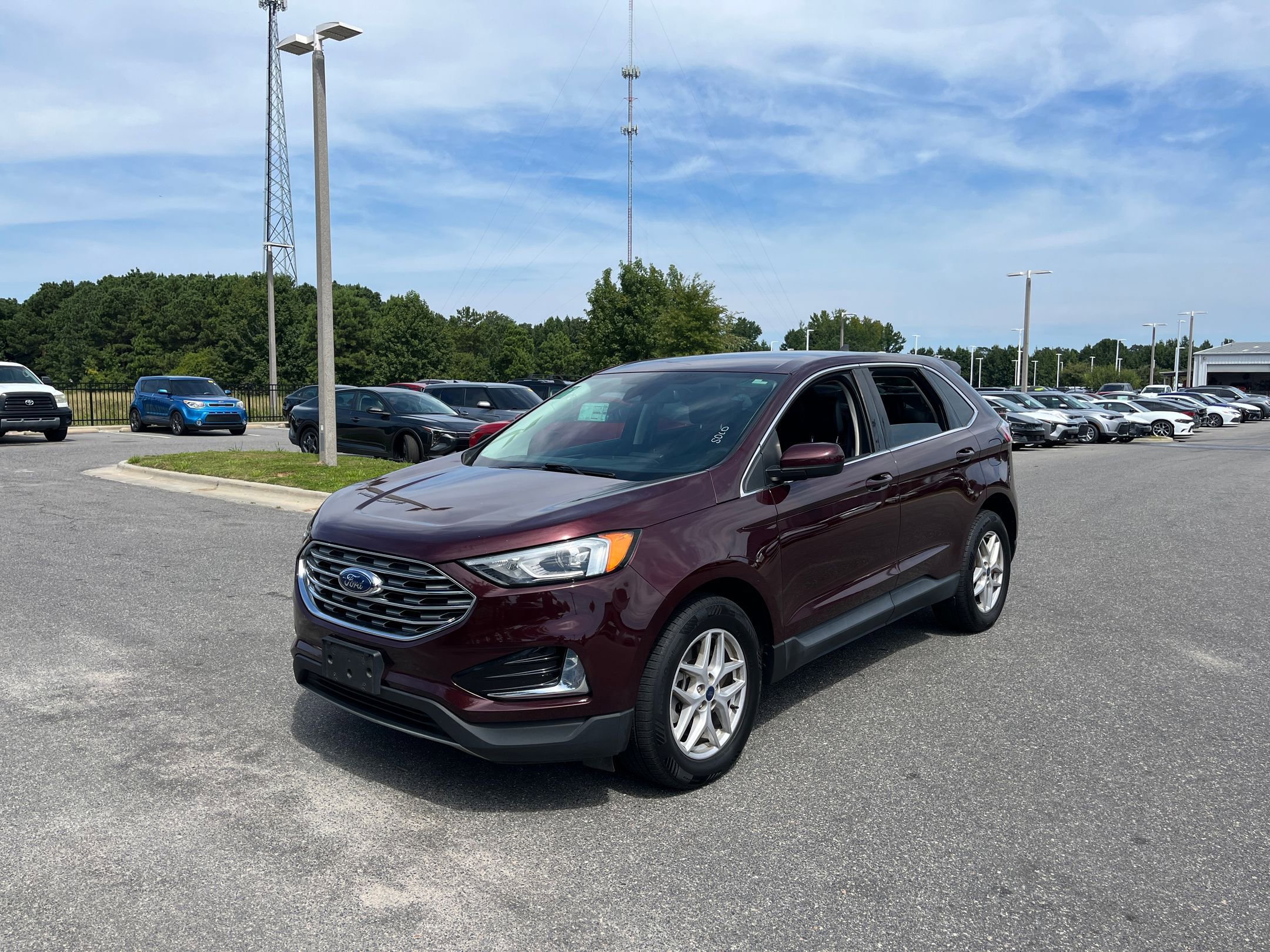 2022 Ford Edge SEL photo 3