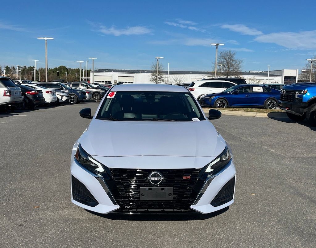 Used 2024 Nissan Altima 2.5 SR Sedan