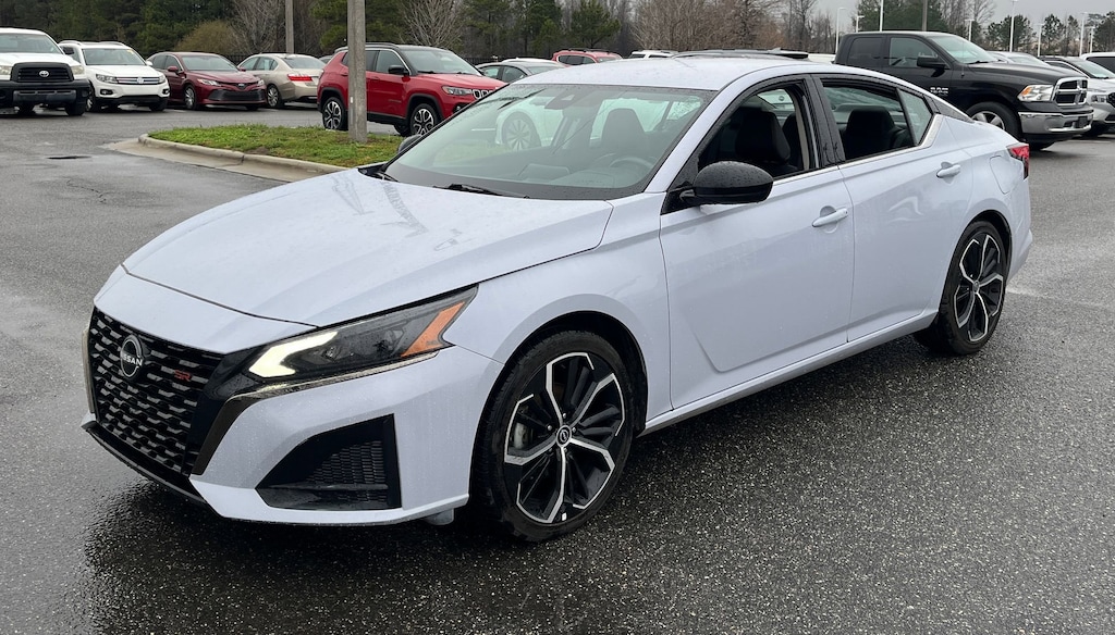 Used 2024 Nissan Altima 2.5 SR Sedan