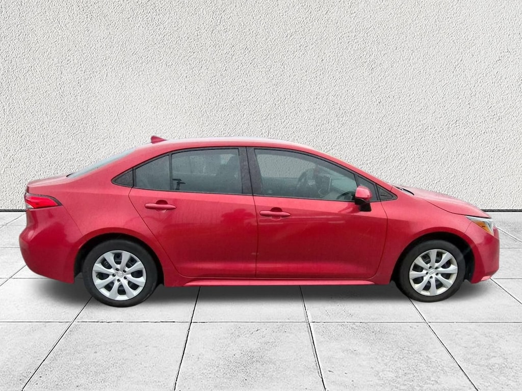 Used 2020 Toyota Corolla LE Sedan