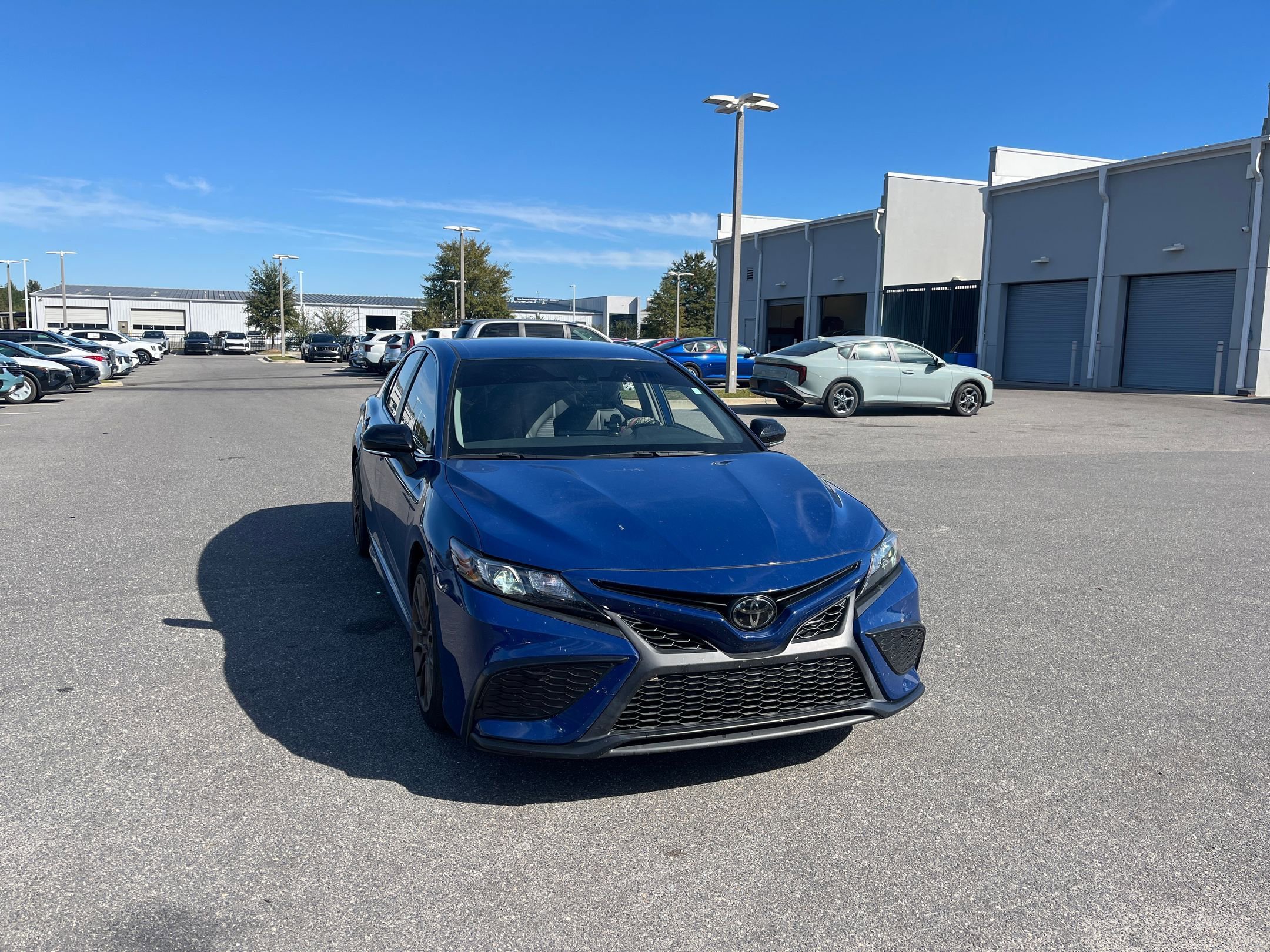 2023 Toyota Camry SE photo 2