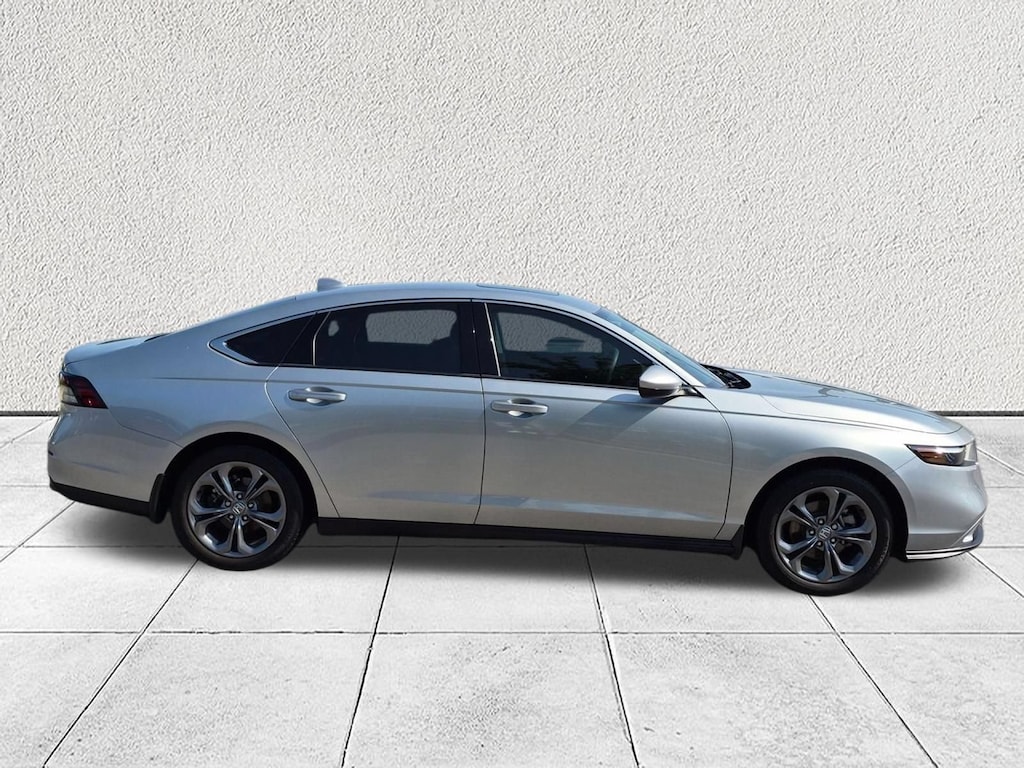 Used 2024 Honda Accord EX Sedan