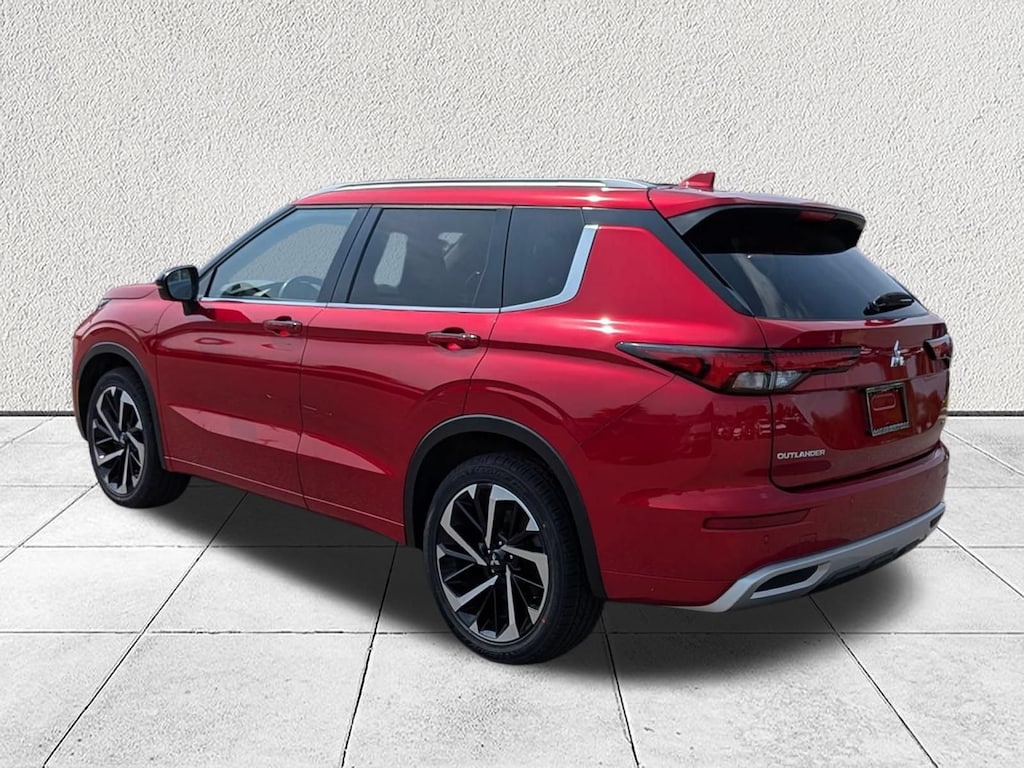 Used 2024 Mitsubishi Outlander SEL SUV