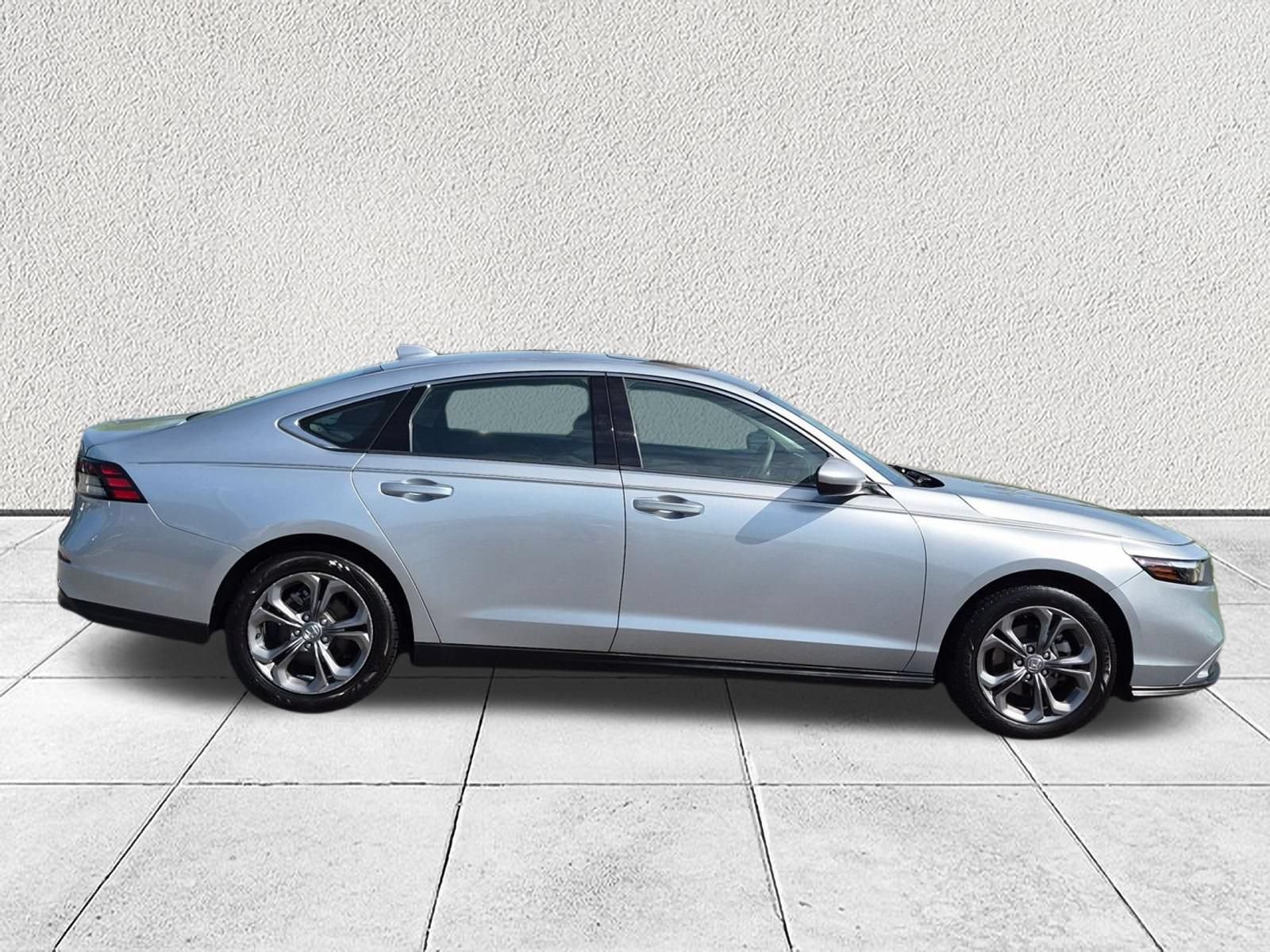 Used 2024 Honda Accord EX Sedan