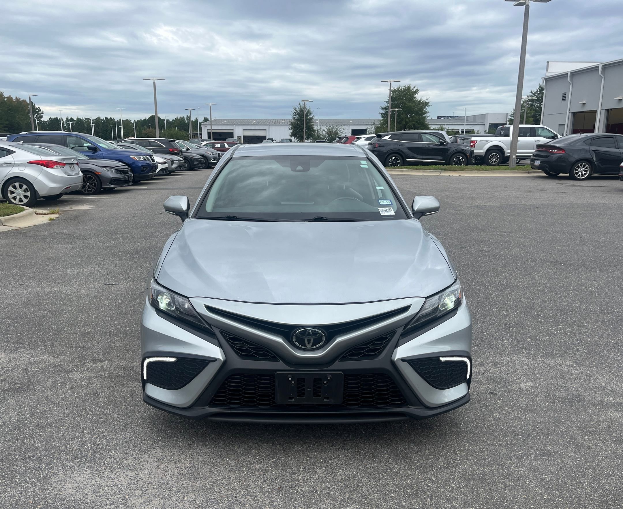 2024 Toyota Camry SE photo 2