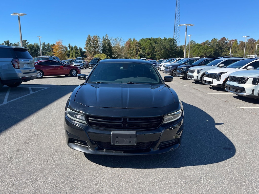 Used 2019 Dodge Charger SXT Sedan