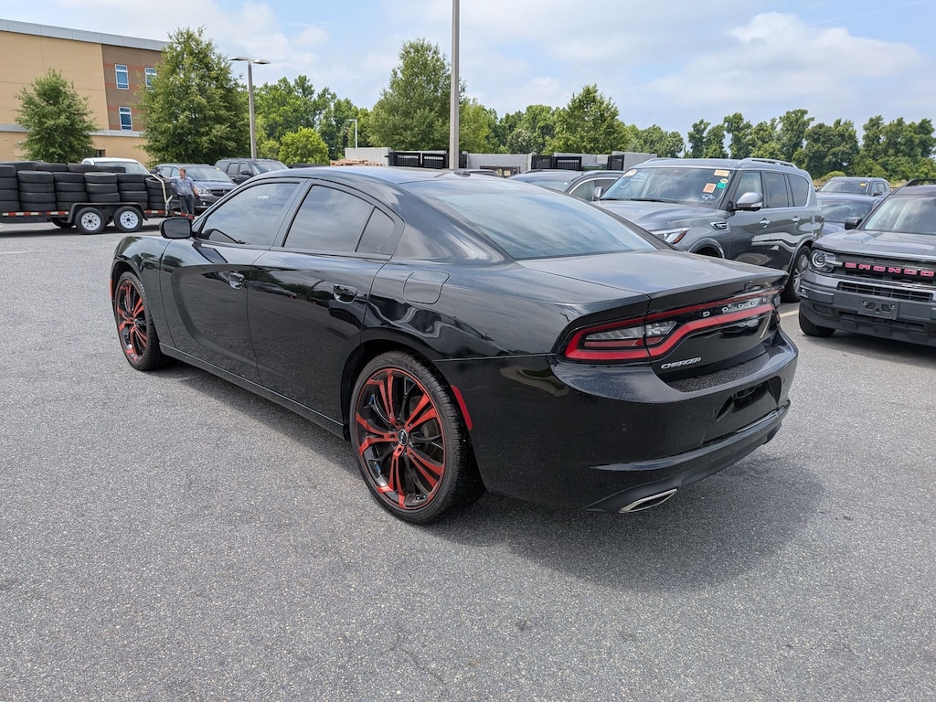 Used 2022 Dodge Charger SXT Sedan