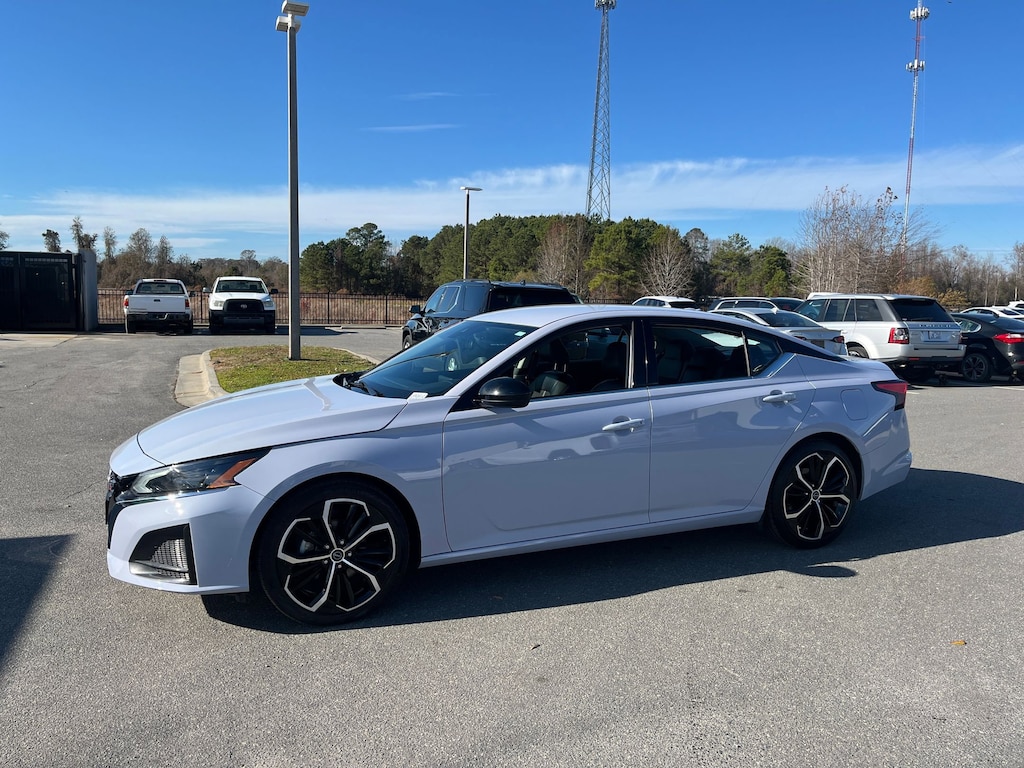 Used 2024 Nissan Altima 2.5 SR Sedan