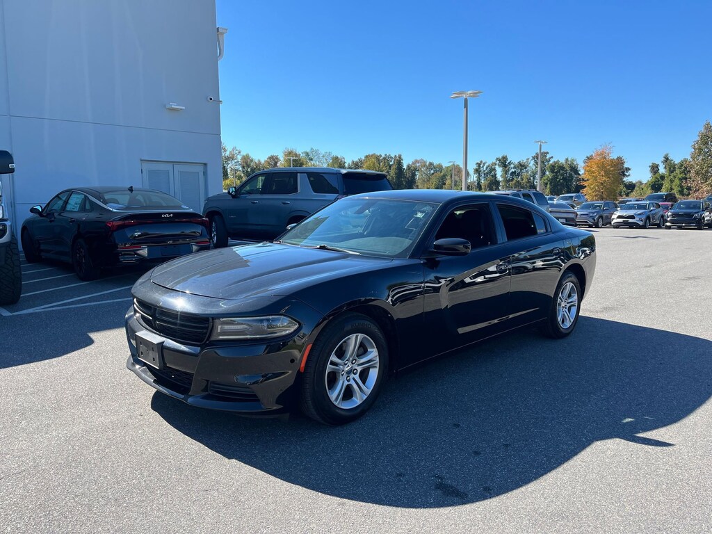 Used 2019 Dodge Charger SXT Sedan
