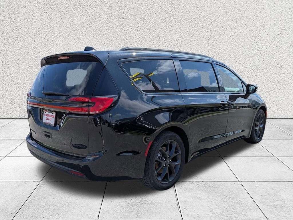 Used 2025 Chrysler Pacifica Limited Van Passenger Van