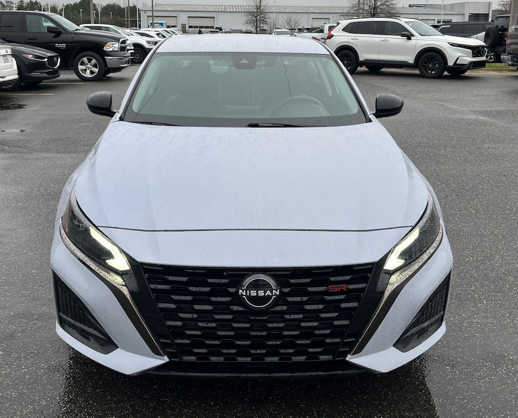 Used 2024 Nissan Altima 2.5 SR Sedan