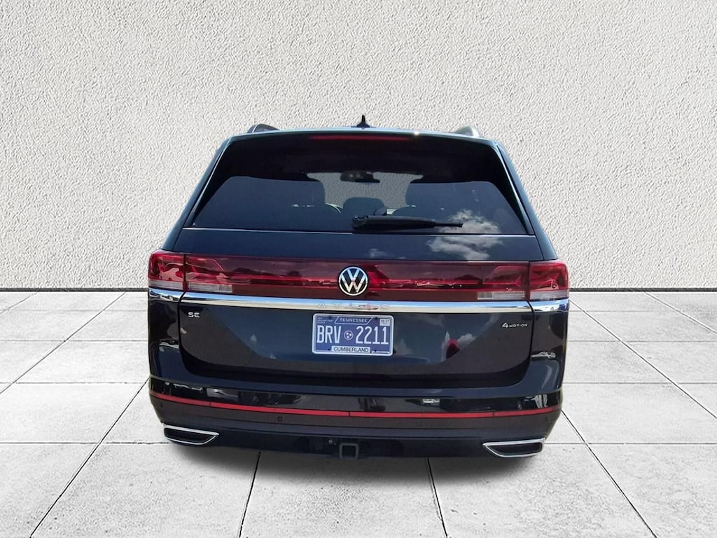 Used 2024 Volkswagen Atlas 2.0T SE w/Technology SUV