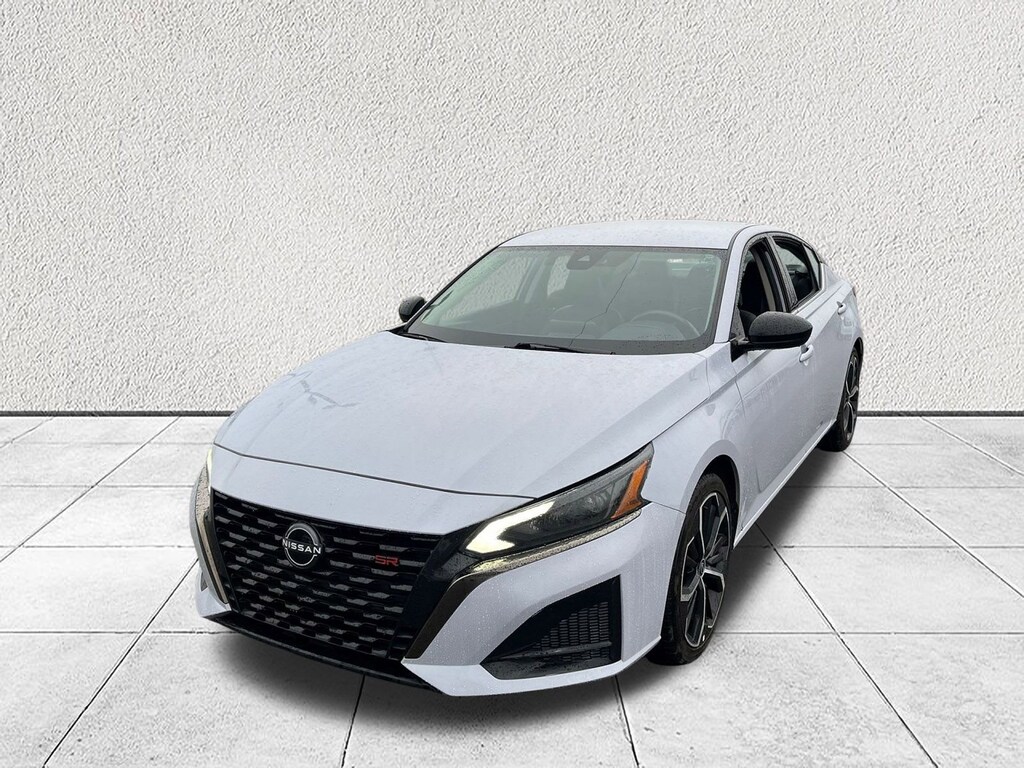 Used 2024 Nissan Altima 2.5 SR Sedan