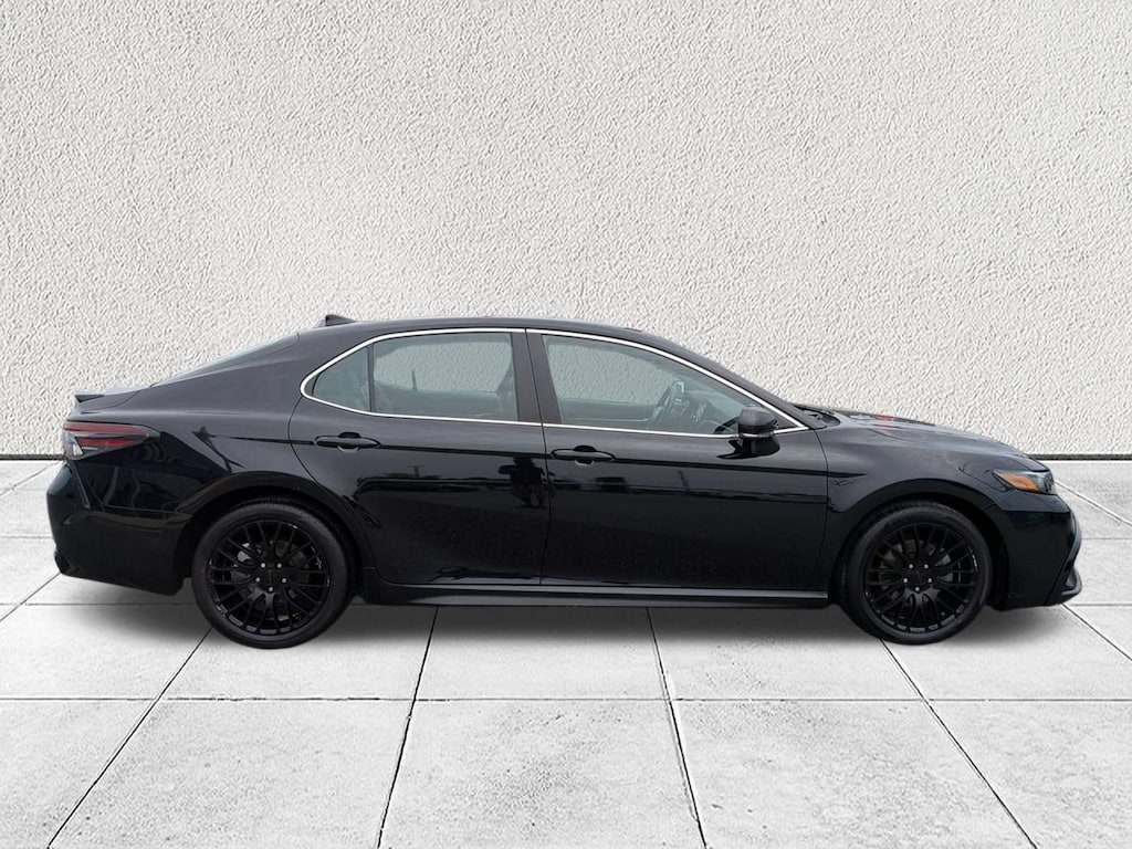 Used 2023 Toyota Camry SE Sedan