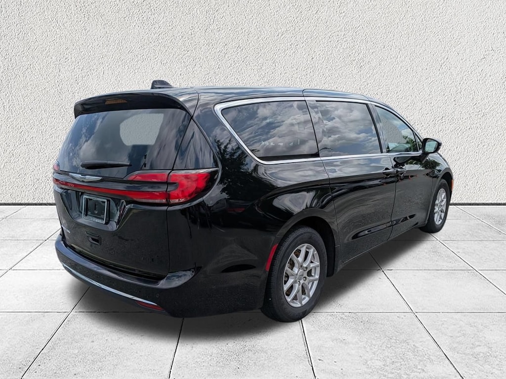 Used 2024 Chrysler Pacifica Touring L Van Passenger Van