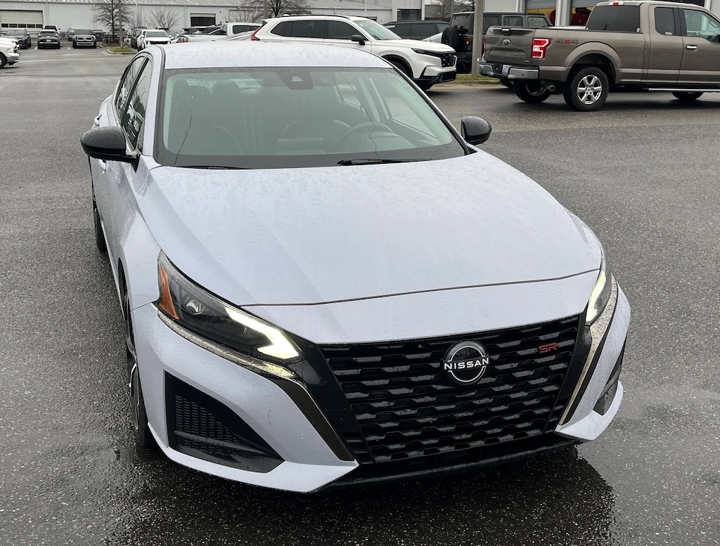 Used 2024 Nissan Altima 2.5 SR Sedan