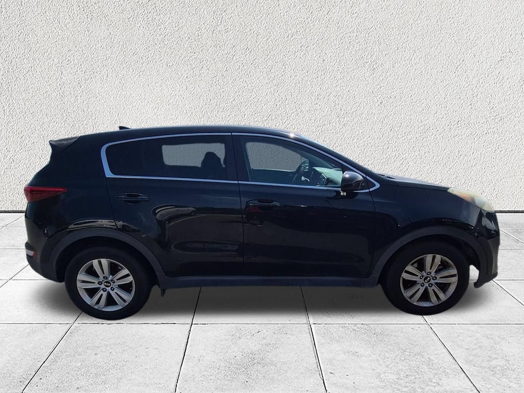 Used 2017 Kia Sportage LX SUV