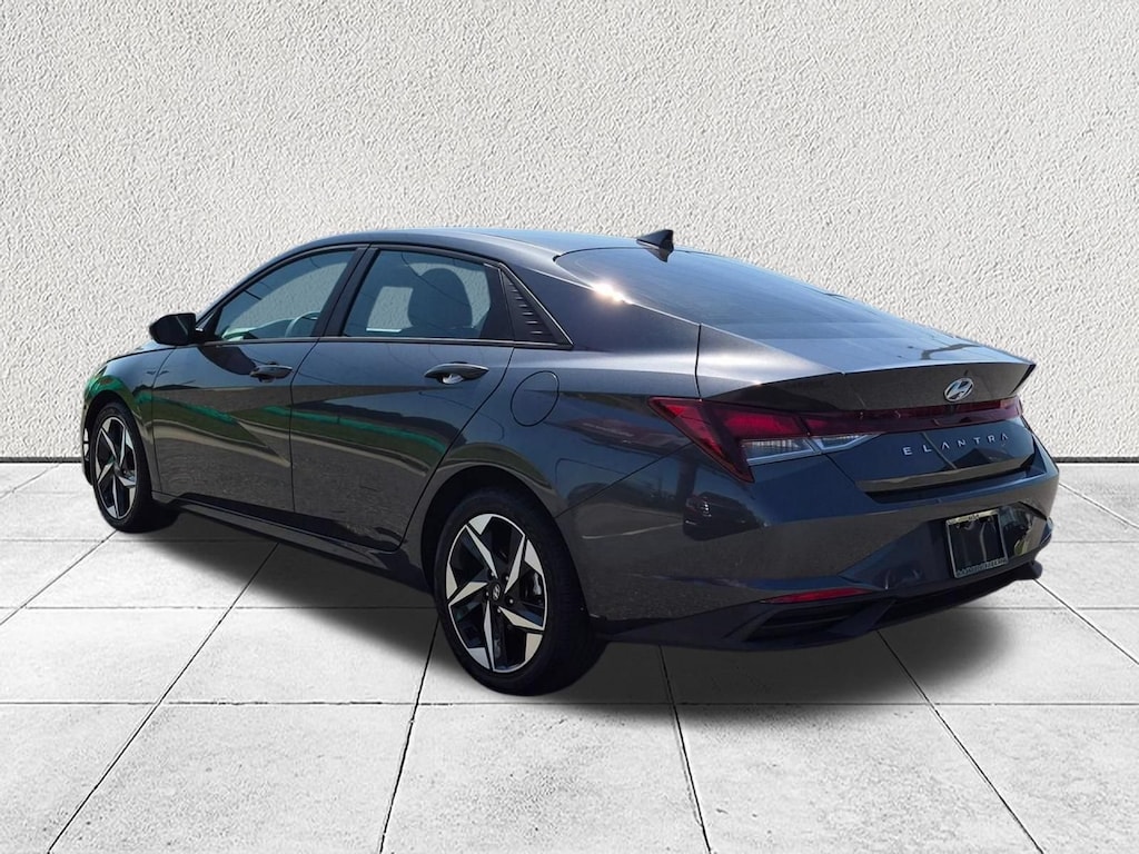 Used 2023 Hyundai Elantra SEL Sedan