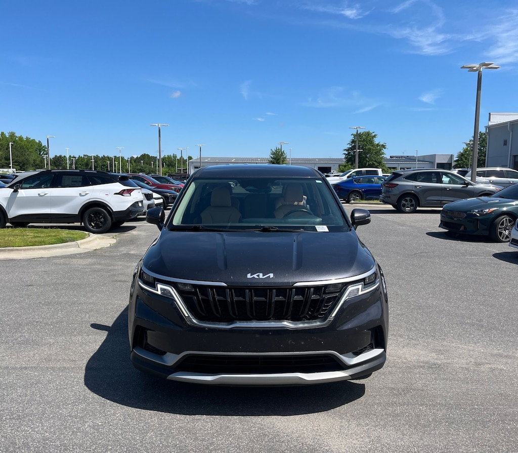 Certified 2023 Kia Carnival LX Seat Package MPV