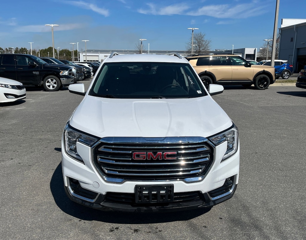 Used 2024 GMC Terrain SLT SUV