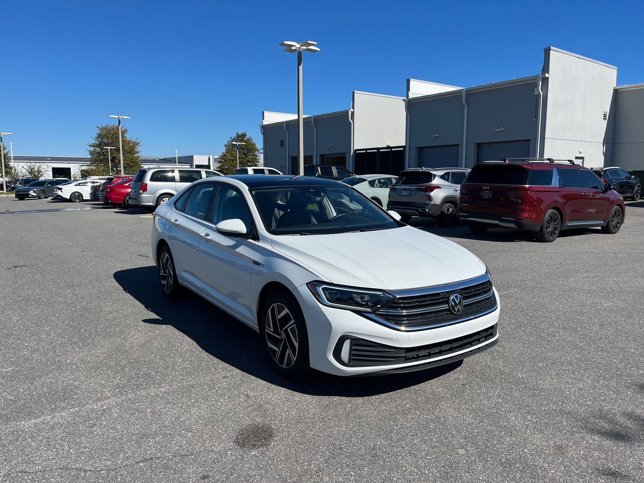 2024 Volkswagen Jetta 1.5T SEL photo 3