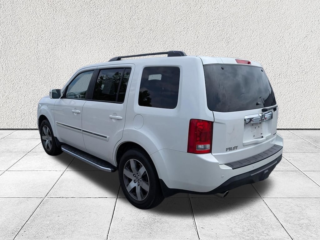 Used 2013 Honda Pilot Touring w/RES/Naiv FWD SUV