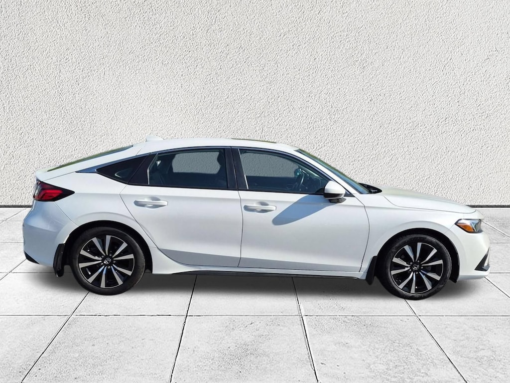 Used 2024 Honda Civic EX-L Hatchback
