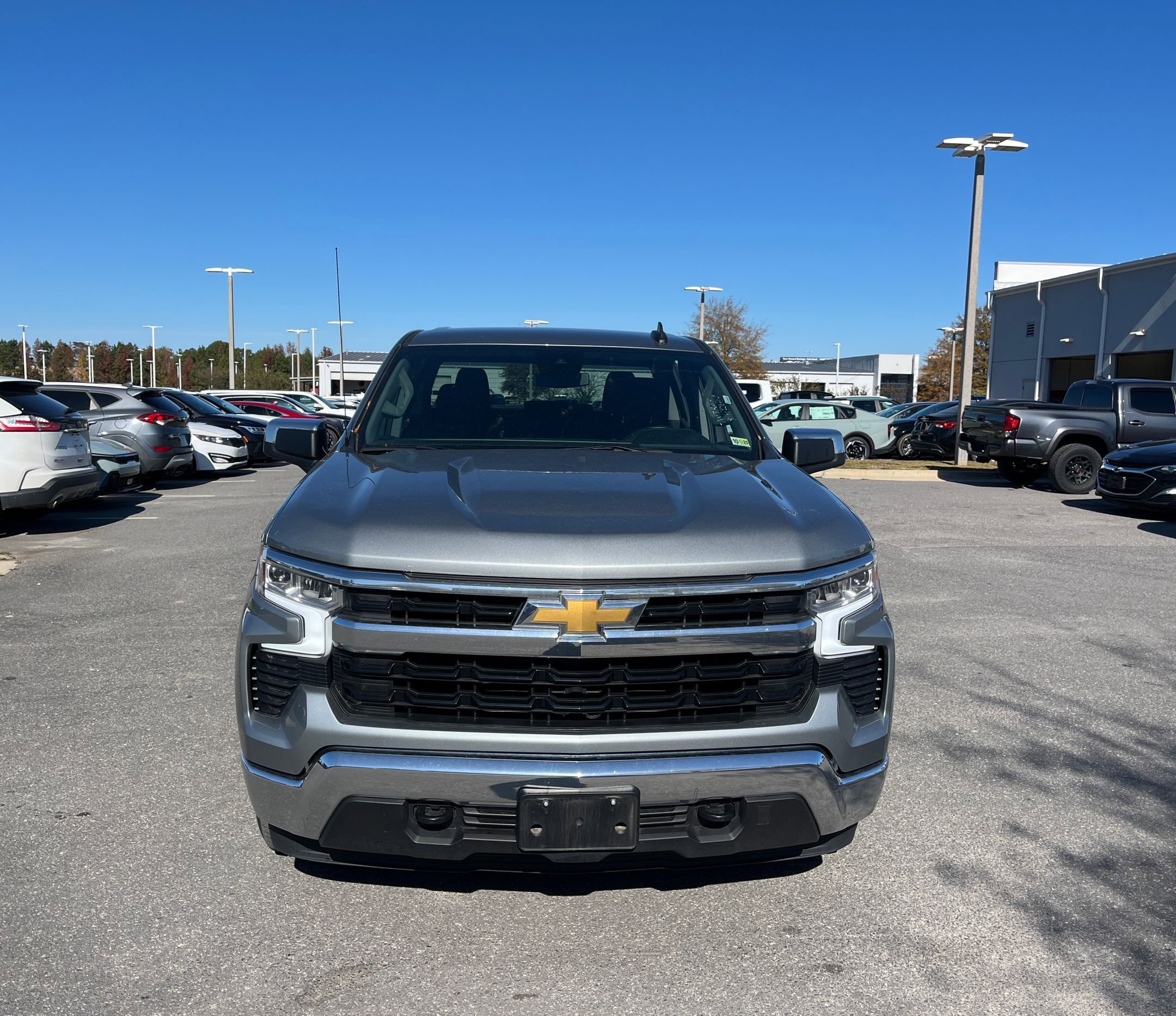 2025 Chevrolet Silverado 1500 LT photo 2