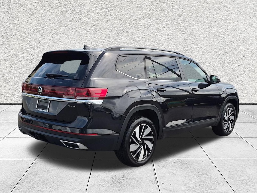 Used 2024 Volkswagen Atlas 2.0T SE w/Technology SUV