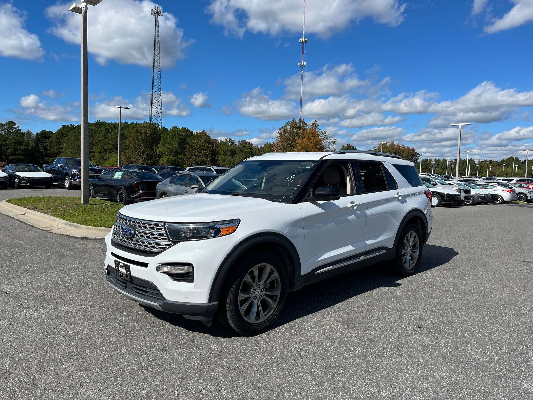2021 Ford Explorer Limited photo 4