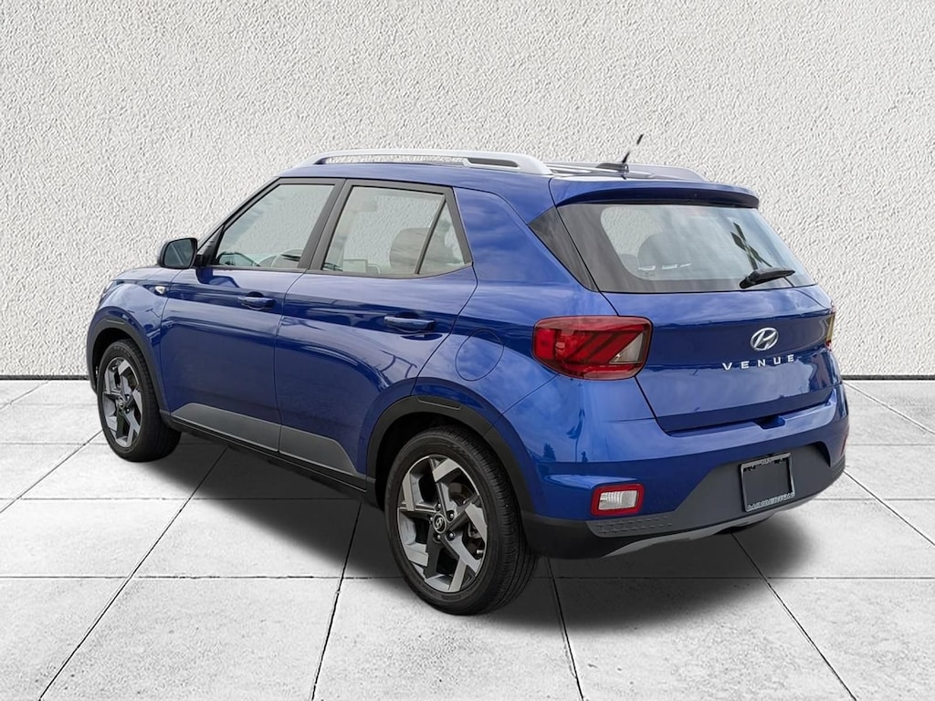 Used 2024 Hyundai Venue Limited SUV