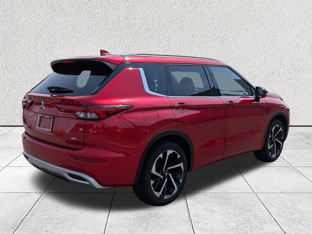 Used 2024 Mitsubishi Outlander SEL SUV