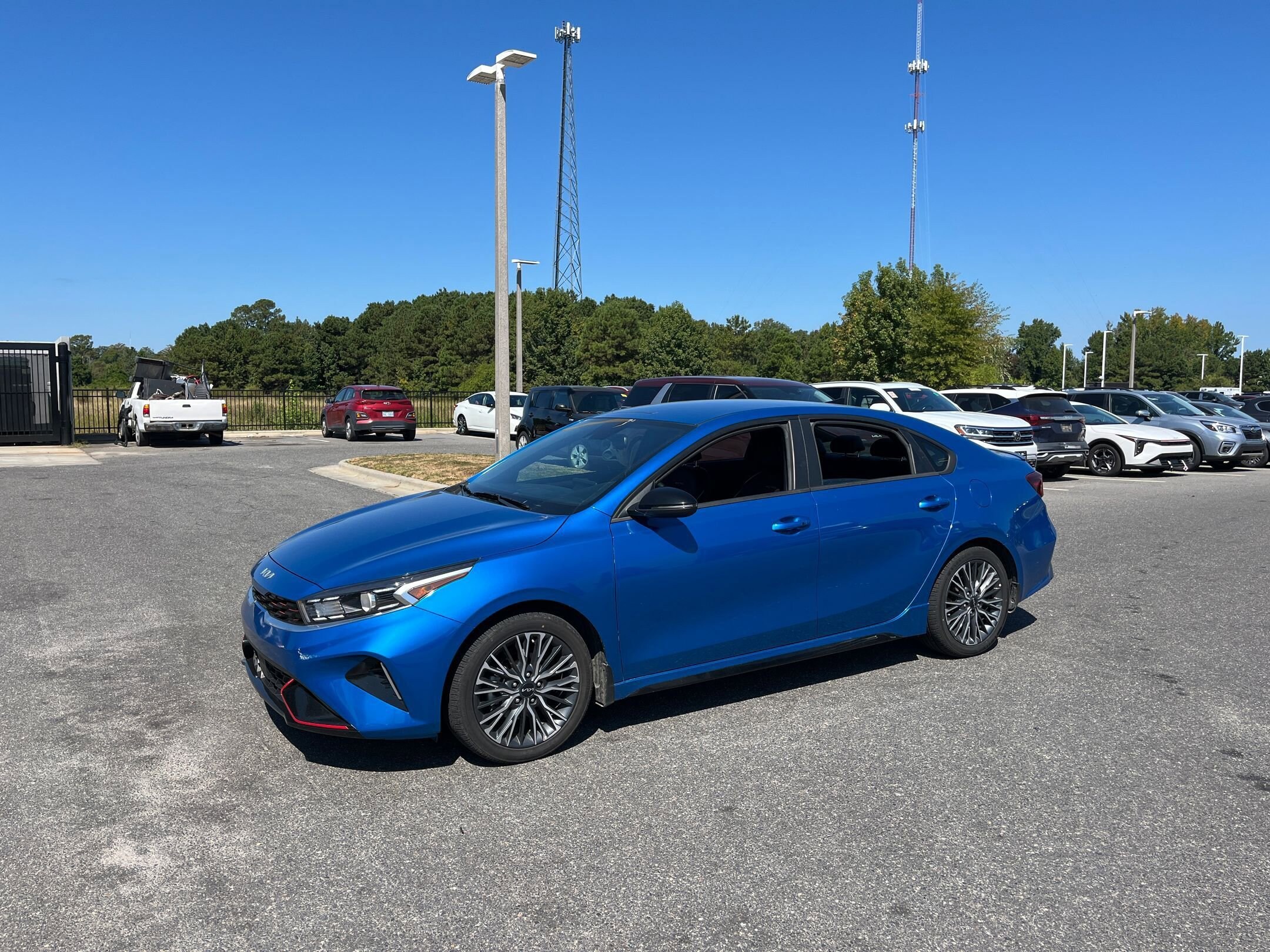 2023 Kia Forte GT-Line photo 4