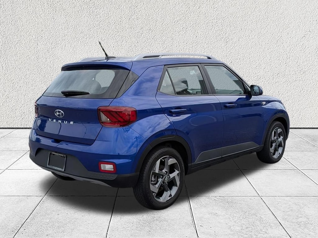 Used 2024 Hyundai Venue Limited SUV