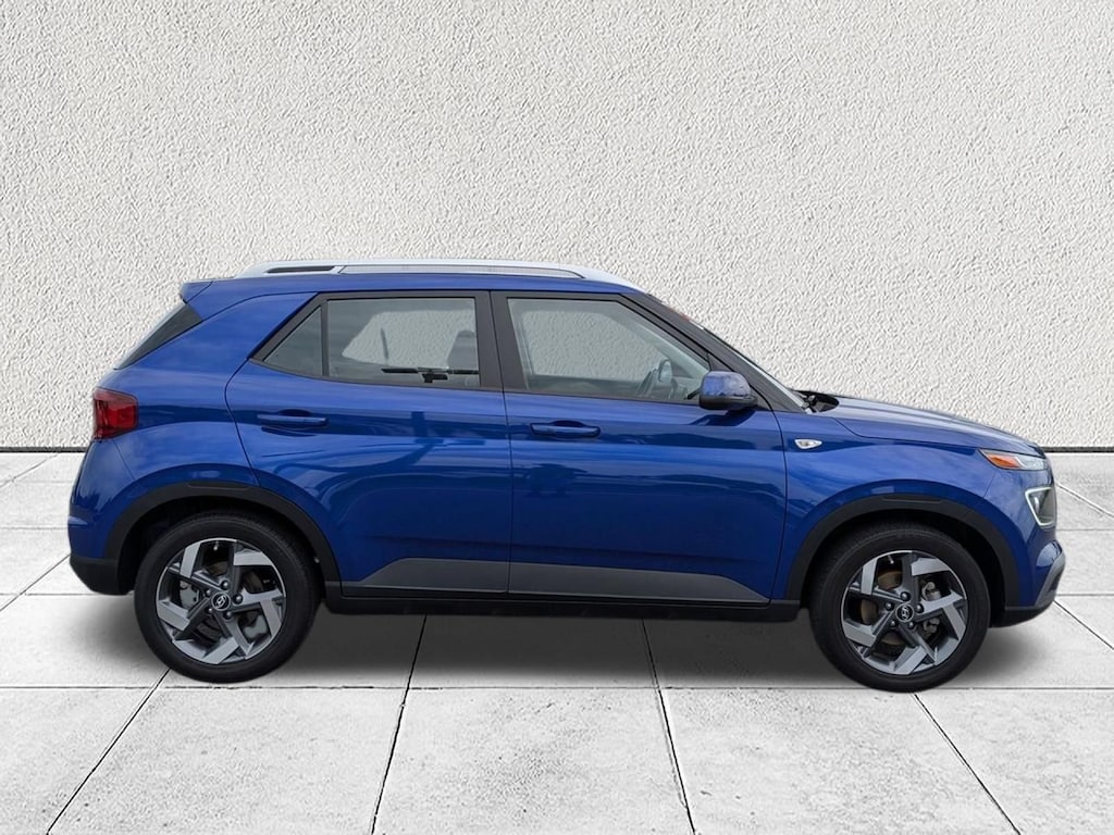 Used 2024 Hyundai Venue Limited SUV
