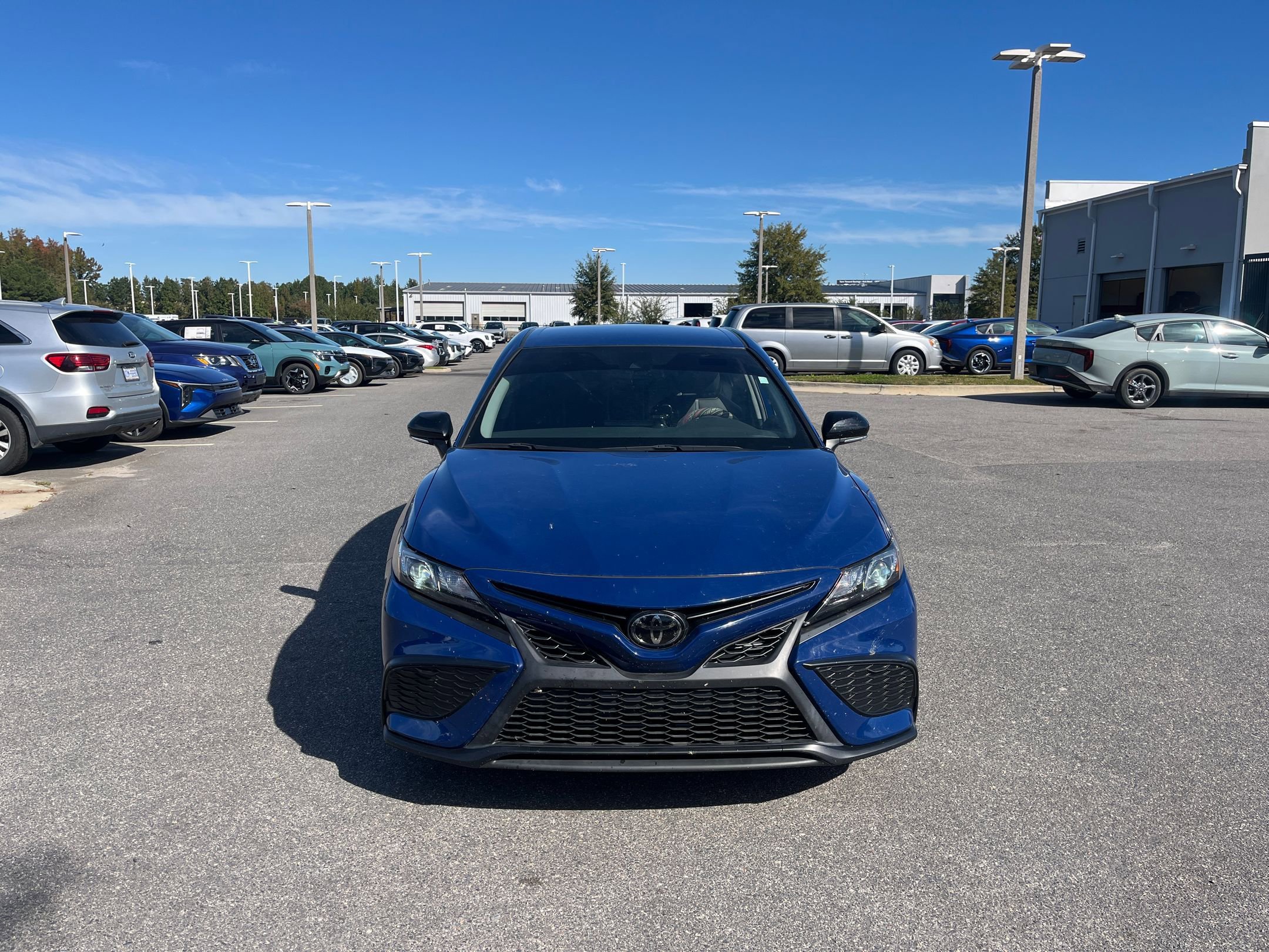 2023 Toyota Camry SE photo 3