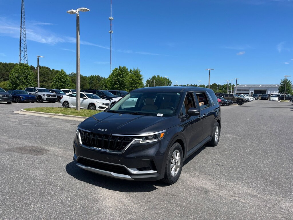 Certified 2023 Kia Carnival LX Seat Package MPV