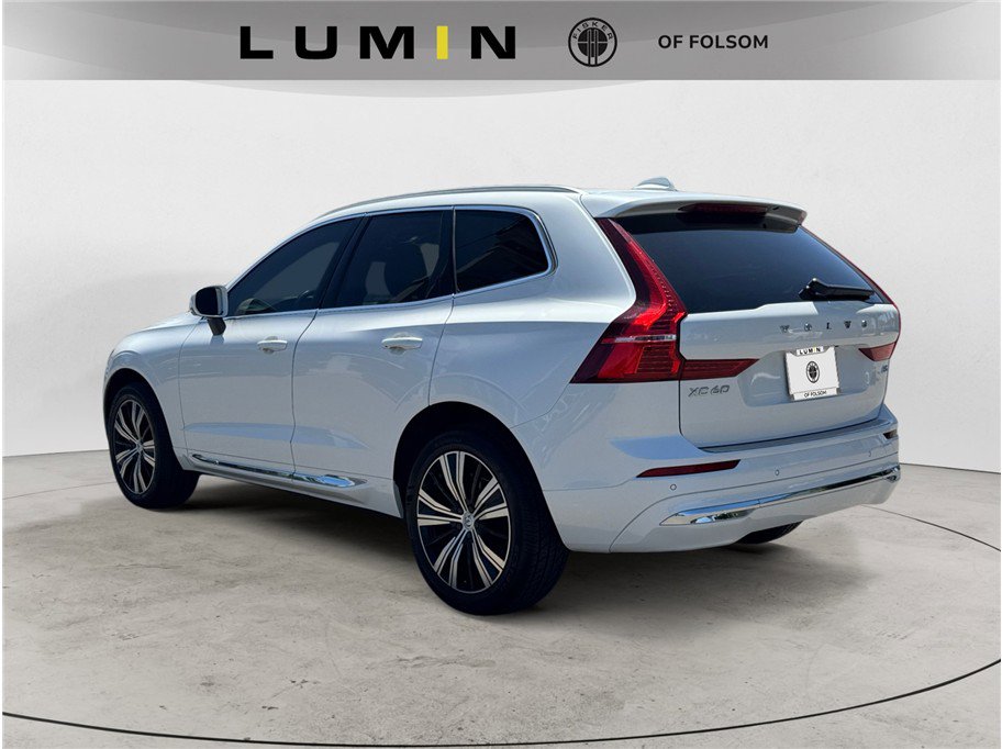 2022 Volvo XC60 B5 Inscription photo 3