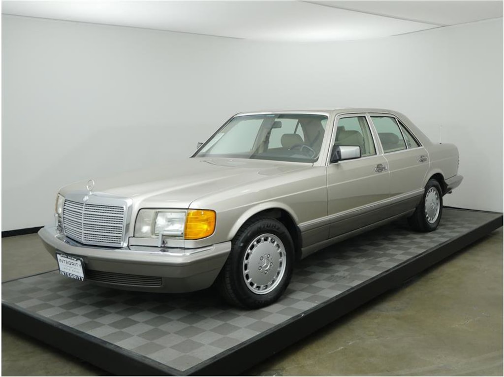 Used 1991 Mercedes-Benz 300 Series 300SE Sedan