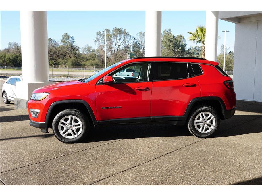 2020 Jeep Compass Sport photo 2
