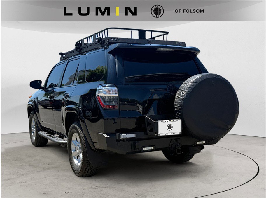 2023 Toyota 4Runner SR5 Premium photo 3