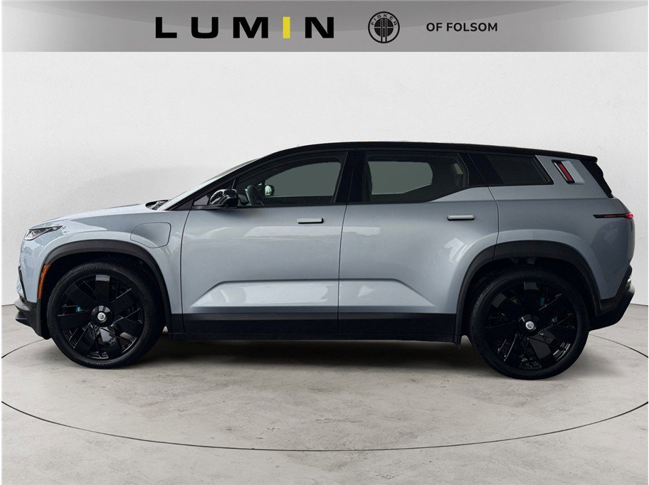 2023 Fisker Ocean photo 2