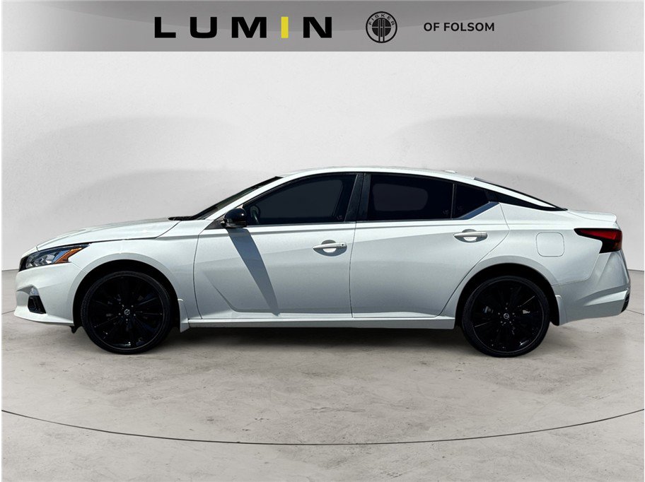 2022 Nissan Altima 2.5 SR photo 2