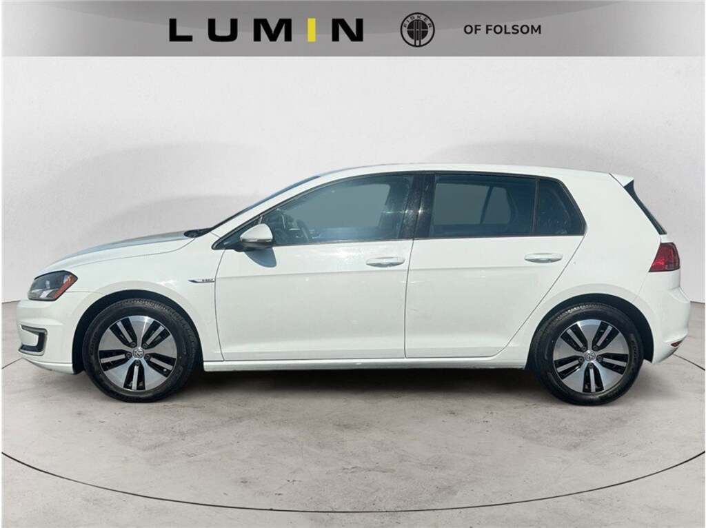 Used 2016 Volkswagen e-Golf SE HB SE