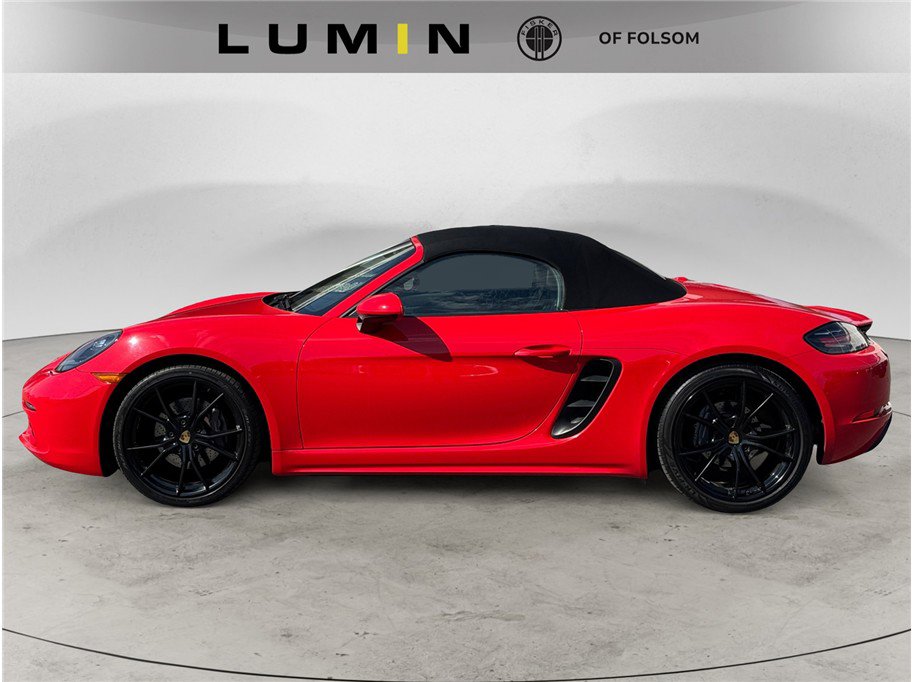 2021 Porsche Boxster photo 2