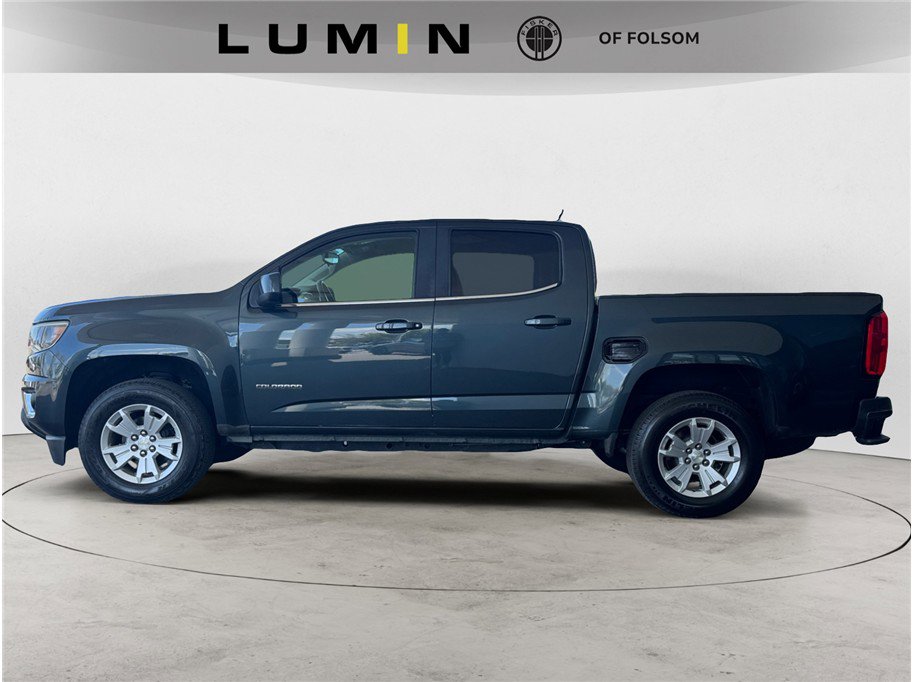 2017 Chevrolet Colorado LT photo 2