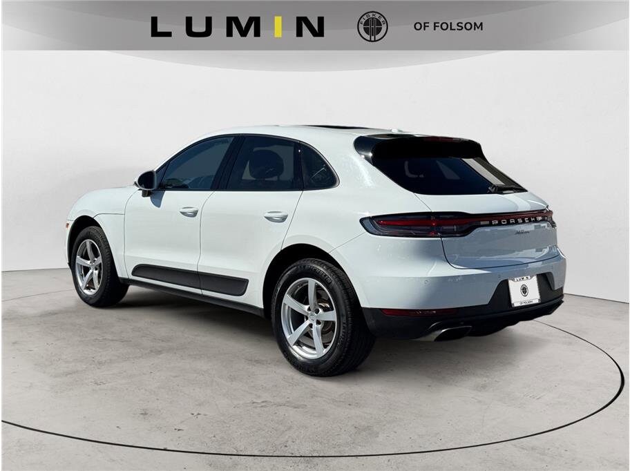 2021 Porsche Macan Base photo 3