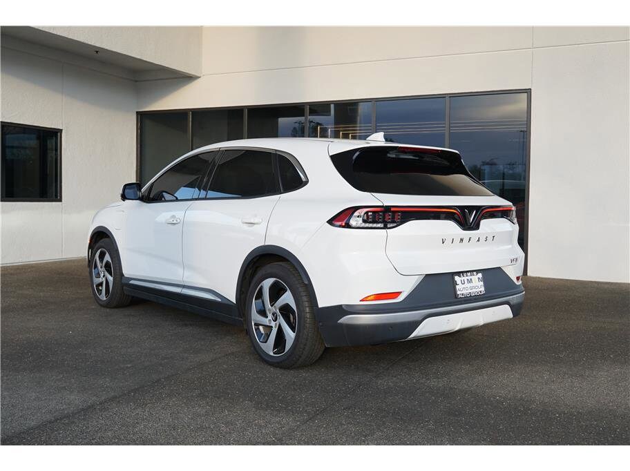 2023 Vinfast VF 8 8 photo 3