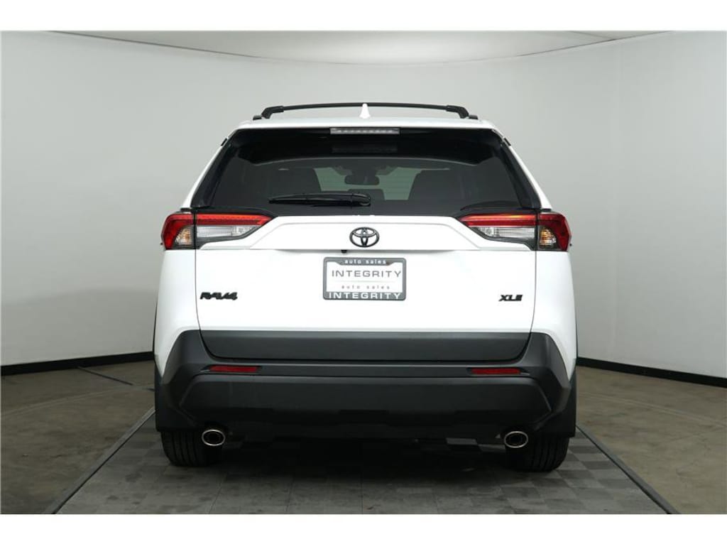Used 2021 Toyota RAV4 XLE Sport Utility 4D
