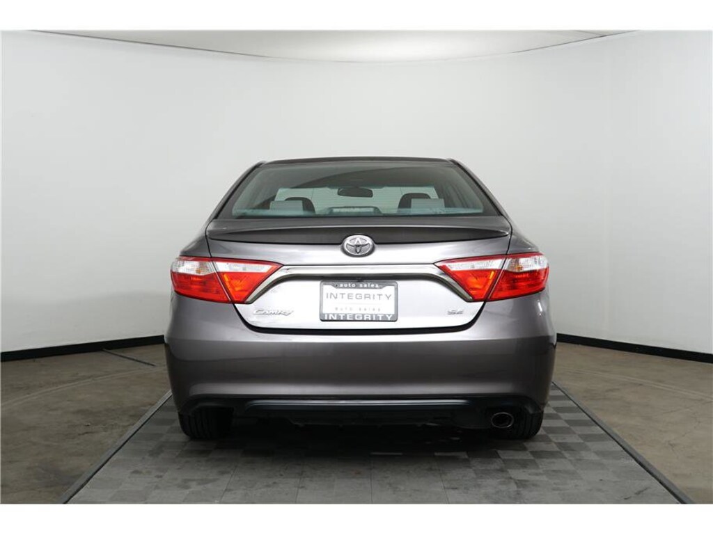 Used 2015 Toyota Camry SE Sedan 4D